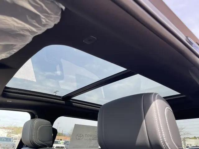 2026 Toyota Tundra Limited CrewMax 5.5' Bed