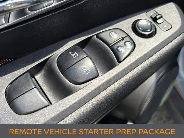 2024 Nissan Kicks SR Xtronic CVT