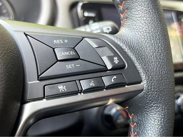 2024 Nissan Kicks SR Xtronic CVT