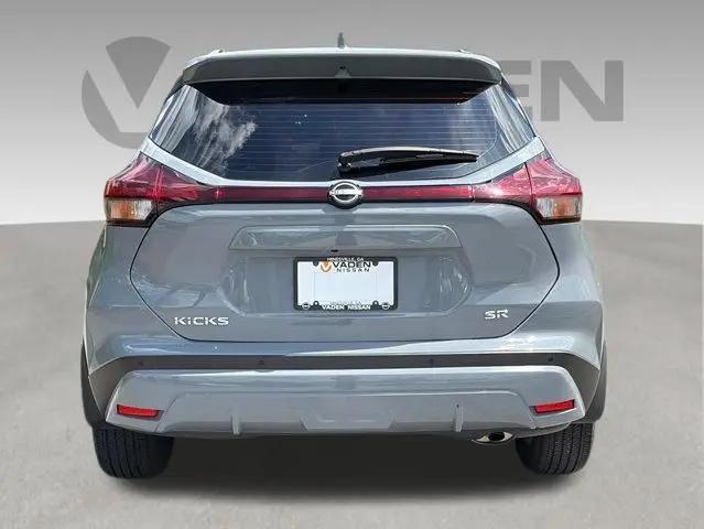 2024 Nissan Kicks SR Xtronic CVT