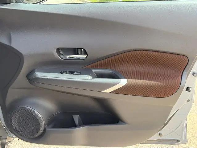 2024 Nissan Kicks SR Xtronic CVT