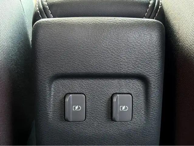 2024 Nissan Kicks SR Xtronic CVT