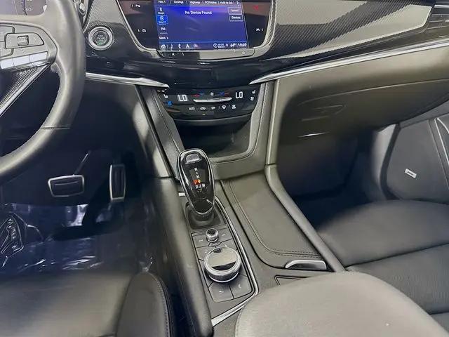 2023 Cadillac XT6 AWD Sport