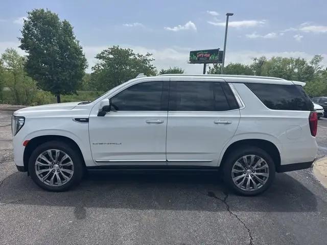 2022 GMC Yukon 4WD Denali
