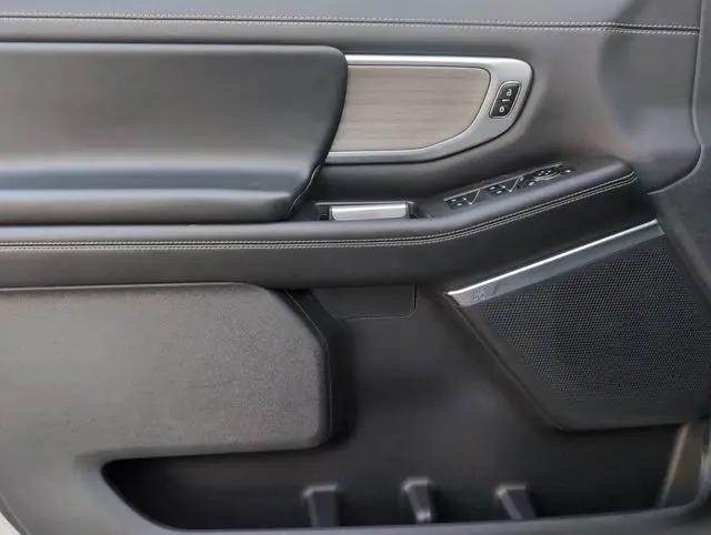 2025 Ford Expedition Platinum MAX