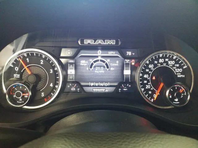 2022 Ram 1500 Big Horn Crew Cab 4x4 5'7" Box
