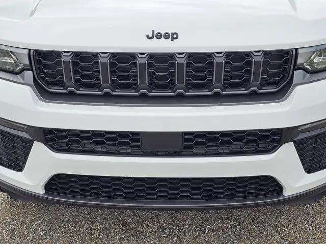 2026 Jeep Grand Cherokee Limited 4x2