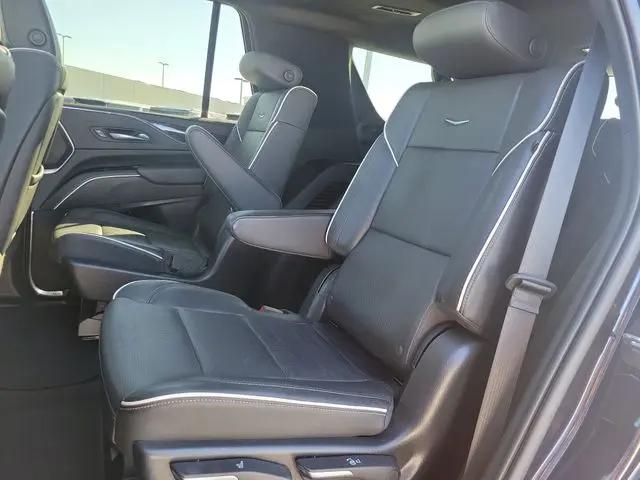 2022 Cadillac Escalade 4WD Sport