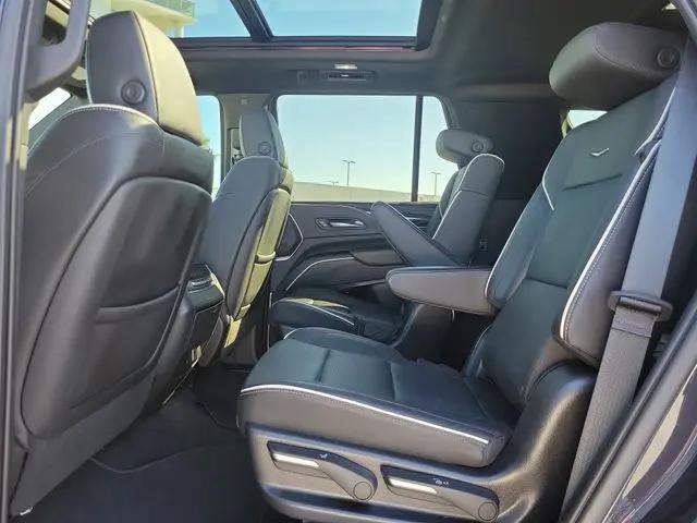 2022 Cadillac Escalade 4WD Sport