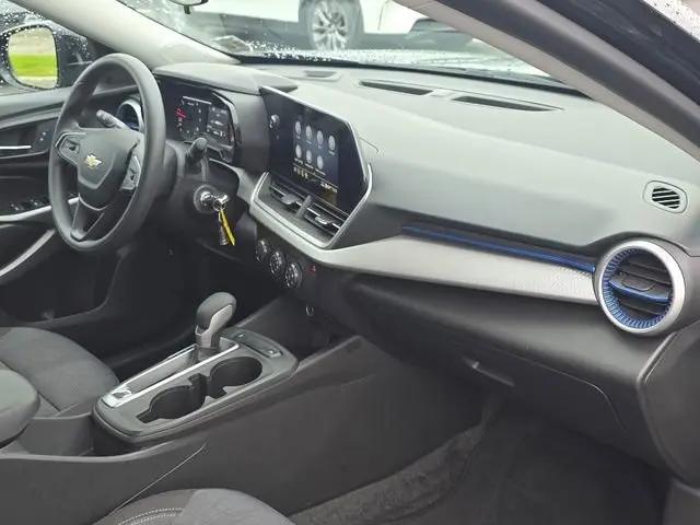 2024 Chevrolet Trax FWD SP