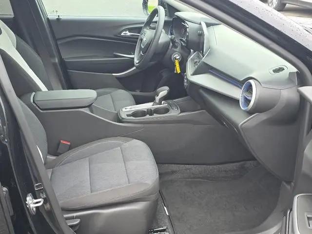 2024 Chevrolet Trax FWD SP