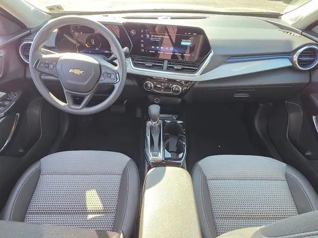 2024 Chevrolet Trax FWD LT