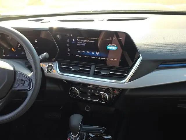 2024 Chevrolet Trax FWD LT