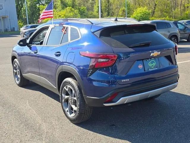 2024 Chevrolet Trax FWD LT