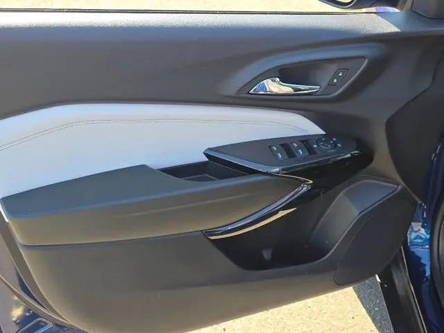 2024 Chevrolet Trax FWD LT