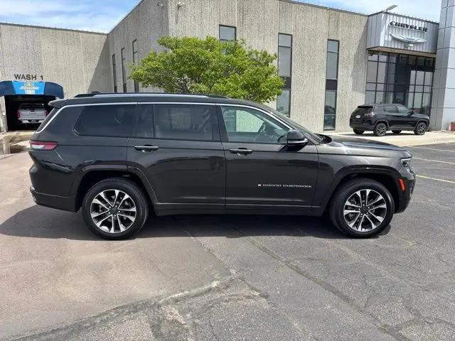 2021 Jeep Grand Cherokee Overland 4x4 for sale in Luverne, MN