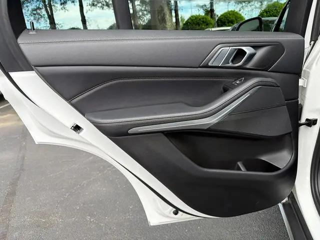 2023 BMW X5 sDrive40i