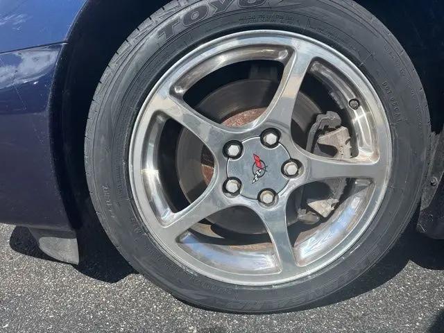 2001 Chevrolet Corvette Base