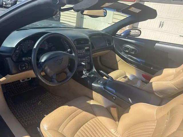 2001 Chevrolet Corvette Base