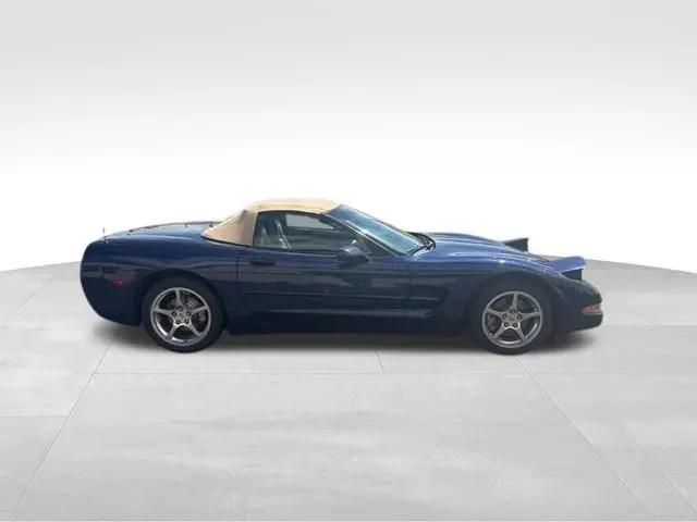 2001 Chevrolet Corvette Base