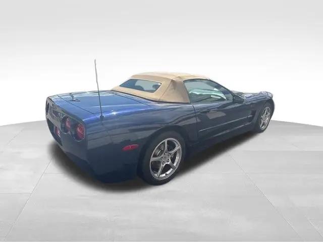 2001 Chevrolet Corvette Base