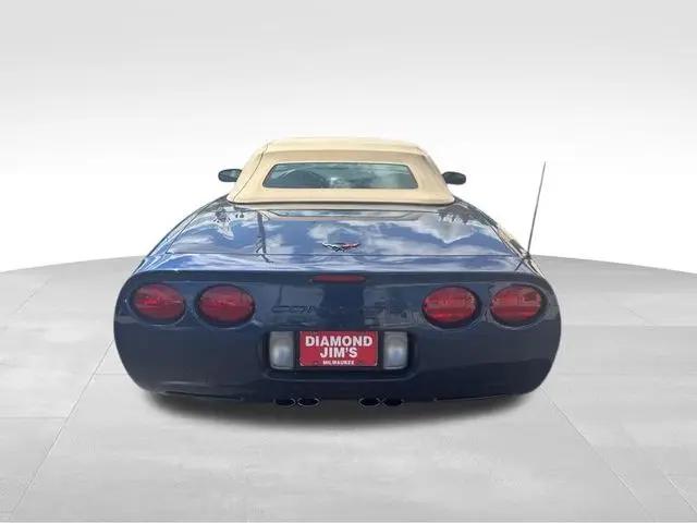 2001 Chevrolet Corvette Base