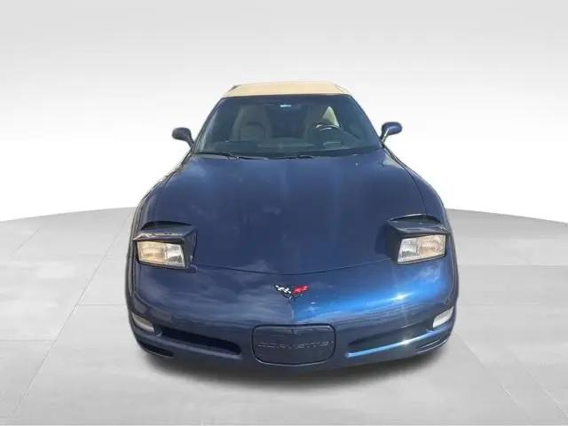 2001 Chevrolet Corvette Base
