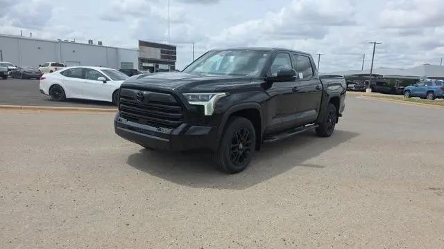 2026 Toyota Tundra Limited CrewMax 5.5' Bed