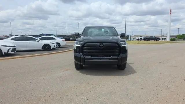 2026 Toyota Tundra Limited CrewMax 5.5' Bed