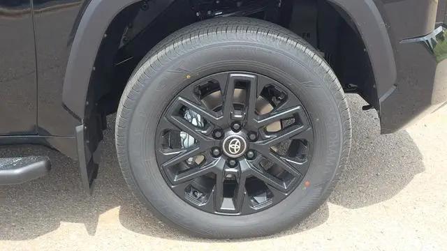 2026 Toyota Tundra Limited CrewMax 5.5' Bed