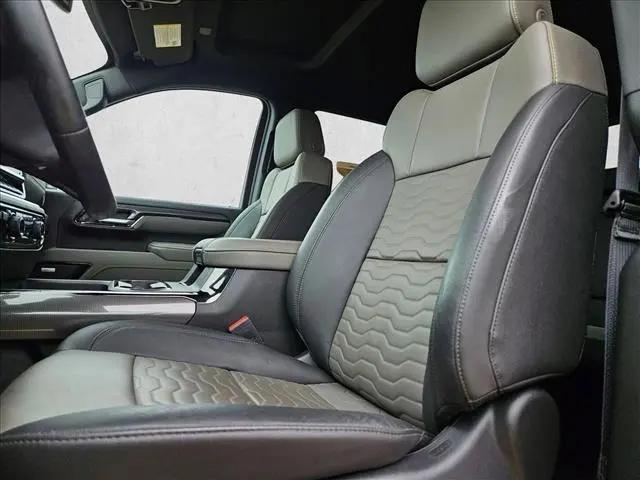 2025 Chevrolet Silverado 2500HD 4WD Crew Cab Standard Bed ZR2