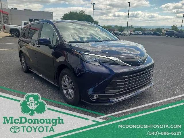 2025 Toyota Sienna XLE