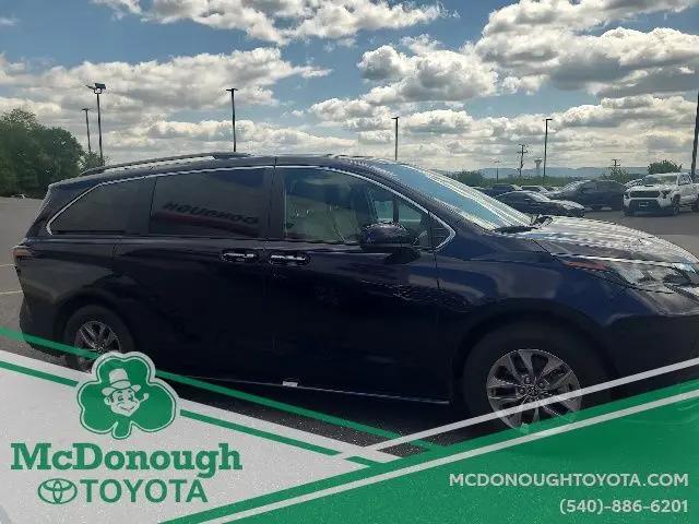 2025 Toyota Sienna XLE