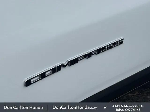 2024 Jeep Compass Latitude Lux FWD