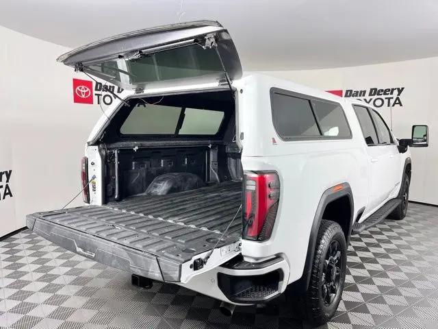 2025 GMC Sierra 2500HD 4WD Crew Cab Standard Bed AT4