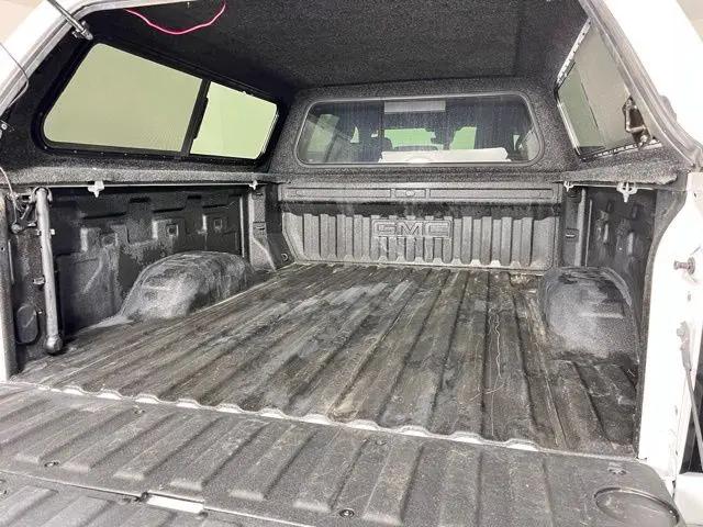 2025 GMC Sierra 2500HD 4WD Crew Cab Standard Bed AT4