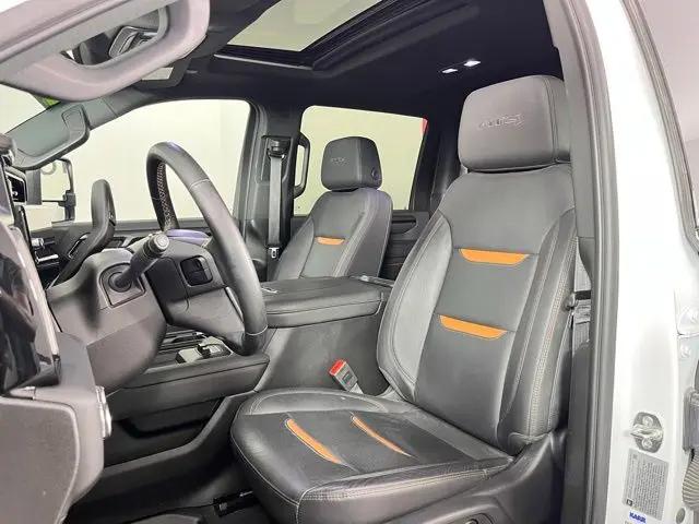 2025 GMC Sierra 2500HD 4WD Crew Cab Standard Bed AT4