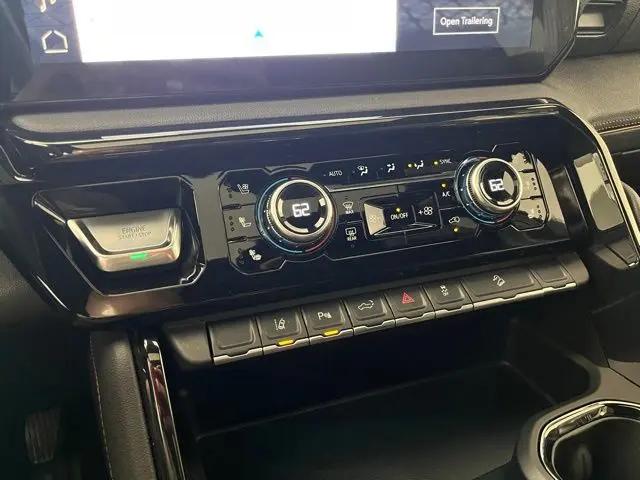2025 GMC Sierra 2500HD 4WD Crew Cab Standard Bed AT4