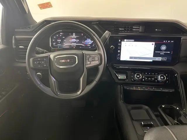 2025 GMC Sierra 2500HD 4WD Crew Cab Standard Bed AT4