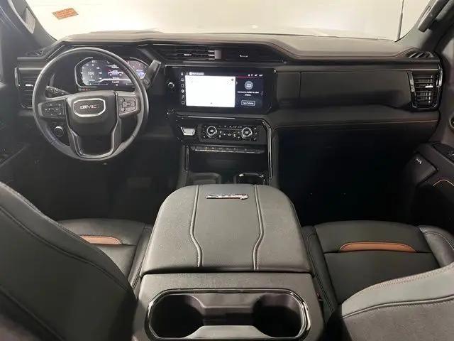 2025 GMC Sierra 2500HD 4WD Crew Cab Standard Bed AT4