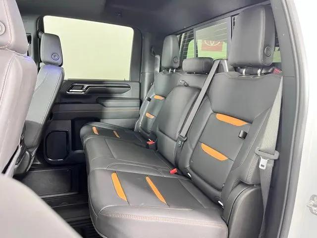 2025 GMC Sierra 2500HD 4WD Crew Cab Standard Bed AT4
