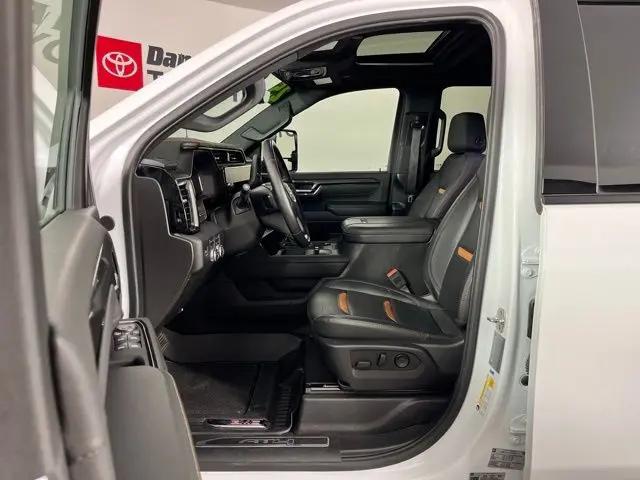 2025 GMC Sierra 2500HD 4WD Crew Cab Standard Bed AT4