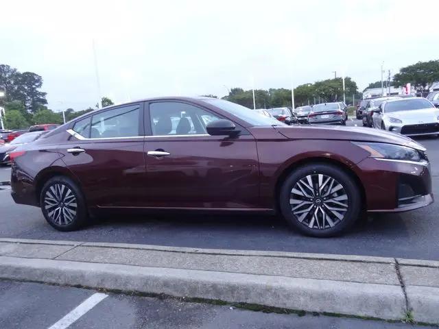 2024 Nissan Altima SV FWD