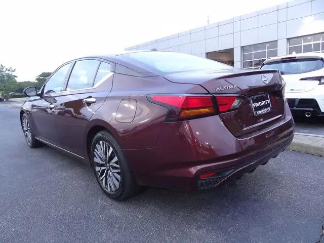 2024 Nissan Altima SV FWD