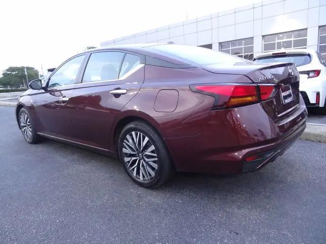 2024 Nissan Altima SV FWD
