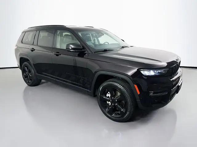 2023 Jeep Grand Cherokee L Limited 4x4 for sale in Belleville, IL