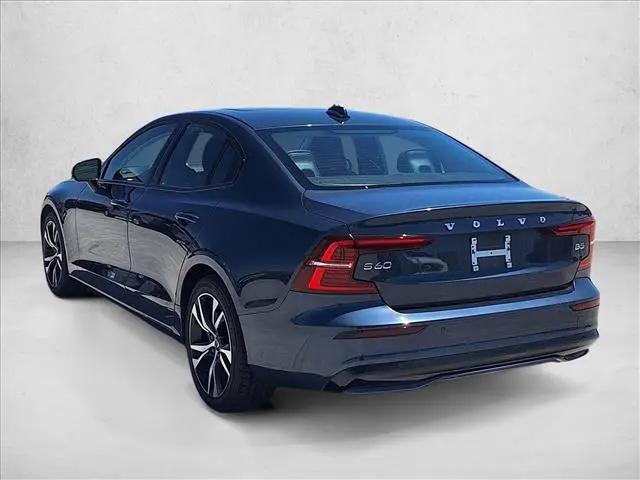 2024 Volvo S60 B5 Core Dark Theme