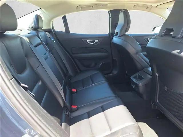 2024 Volvo S60 B5 Core Dark Theme
