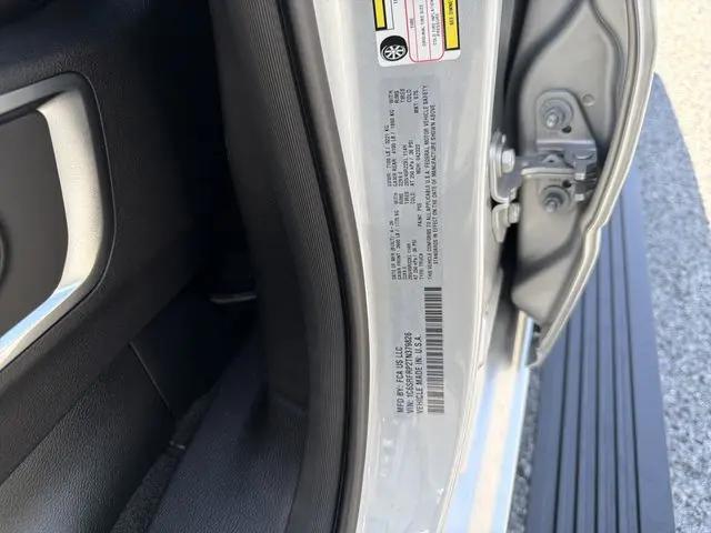 2026 Ram 1500 Laramie Crew Cab 4x4 64 Box
