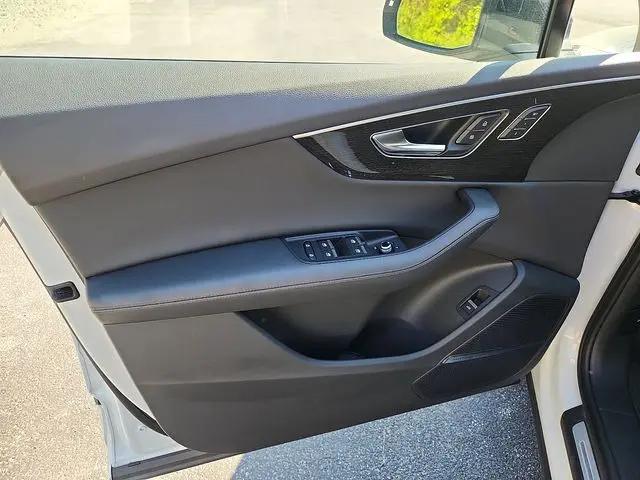 2023 Audi Q7 Premium Plus 55 TFSI quattro Tiptronic